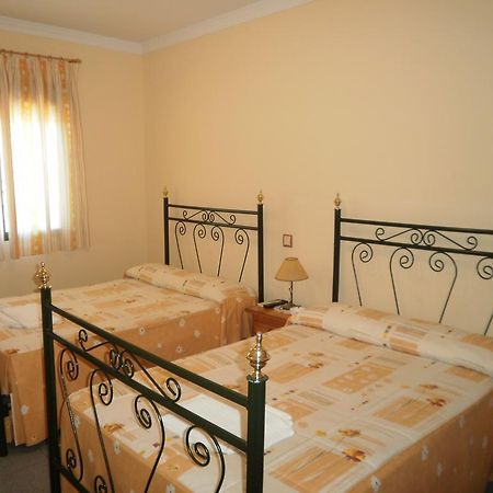 Hostal Miraflor De Las Cadenas Куакос-де-Юсте Екстер'єр фото